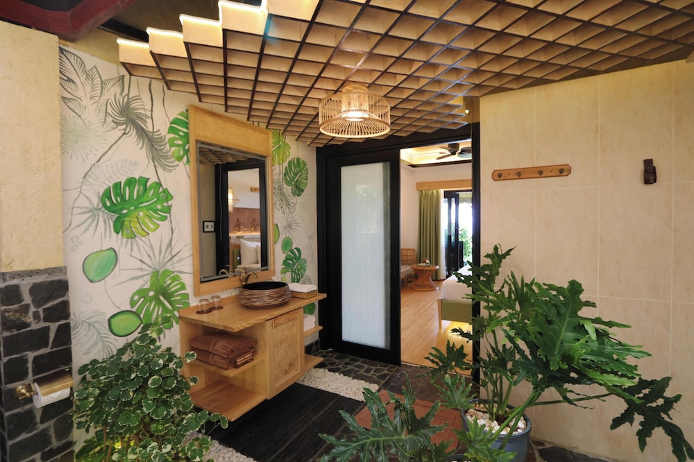 Bamboo Village Beach Resort and Spa 7/45