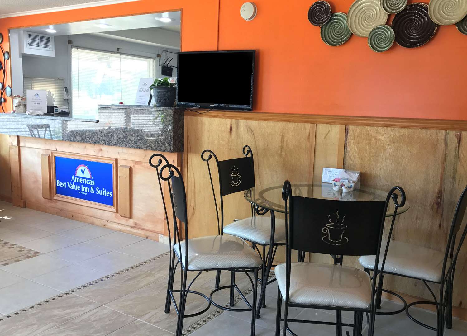 Americas Best Value Inn & Suites Macon at Sunset Dr 19/22