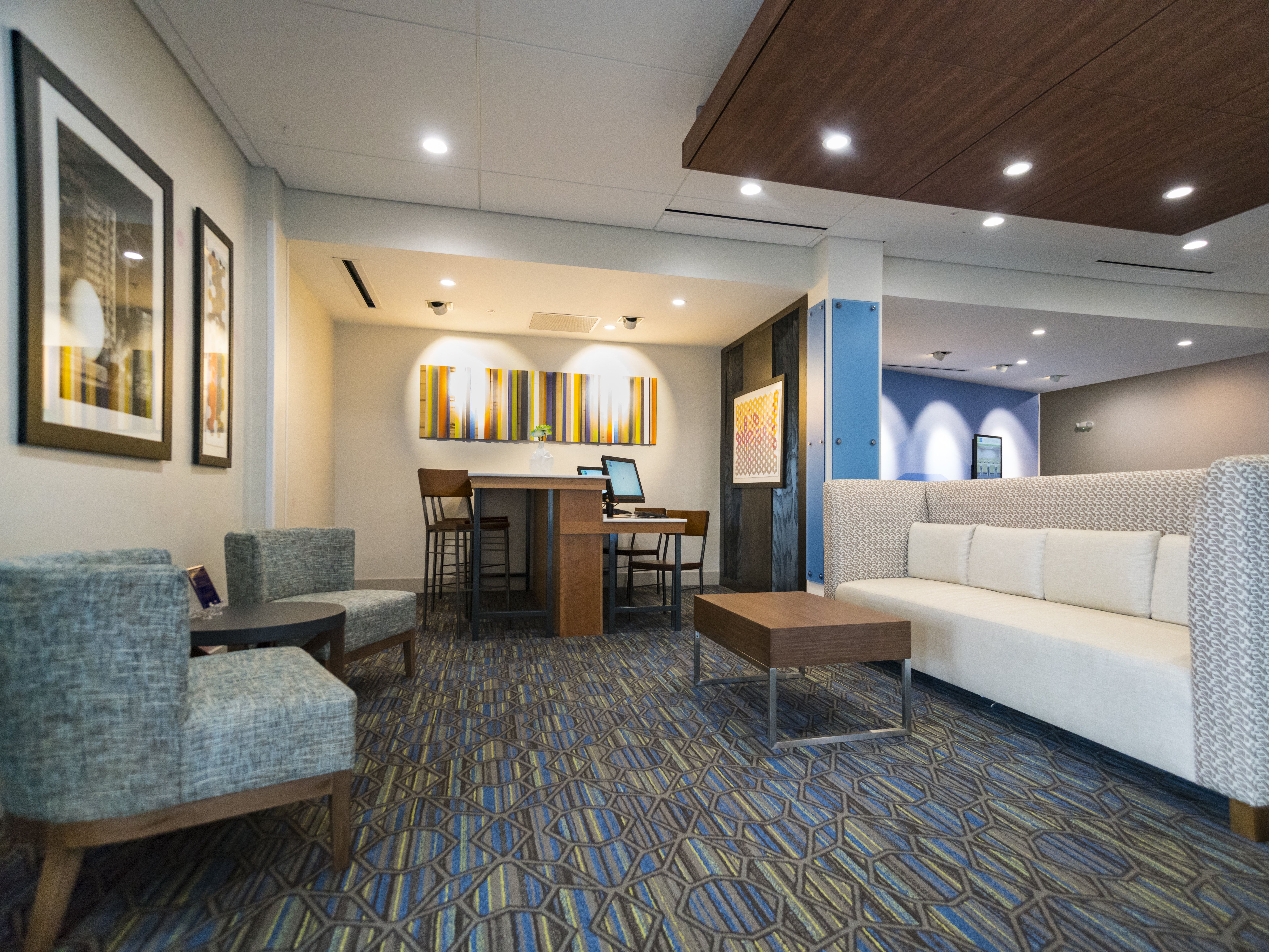 Holiday Inn Express & Suites Southaven Central - Memphis 31/53