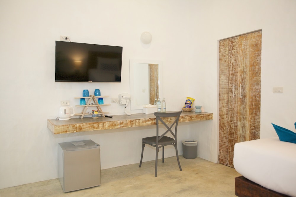 Lime N Soda Beachfront Resort 34/50