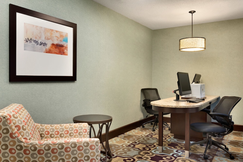 MainStay Suites Grand Rapids, MI 38/43