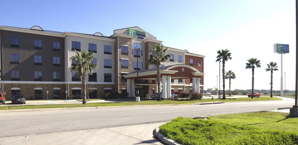 Holiday Inn Express Hotel & Suites Seguin 3/49