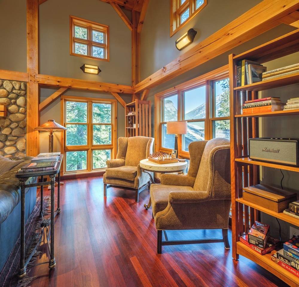 Buffalo Mountain Lodge 49/77