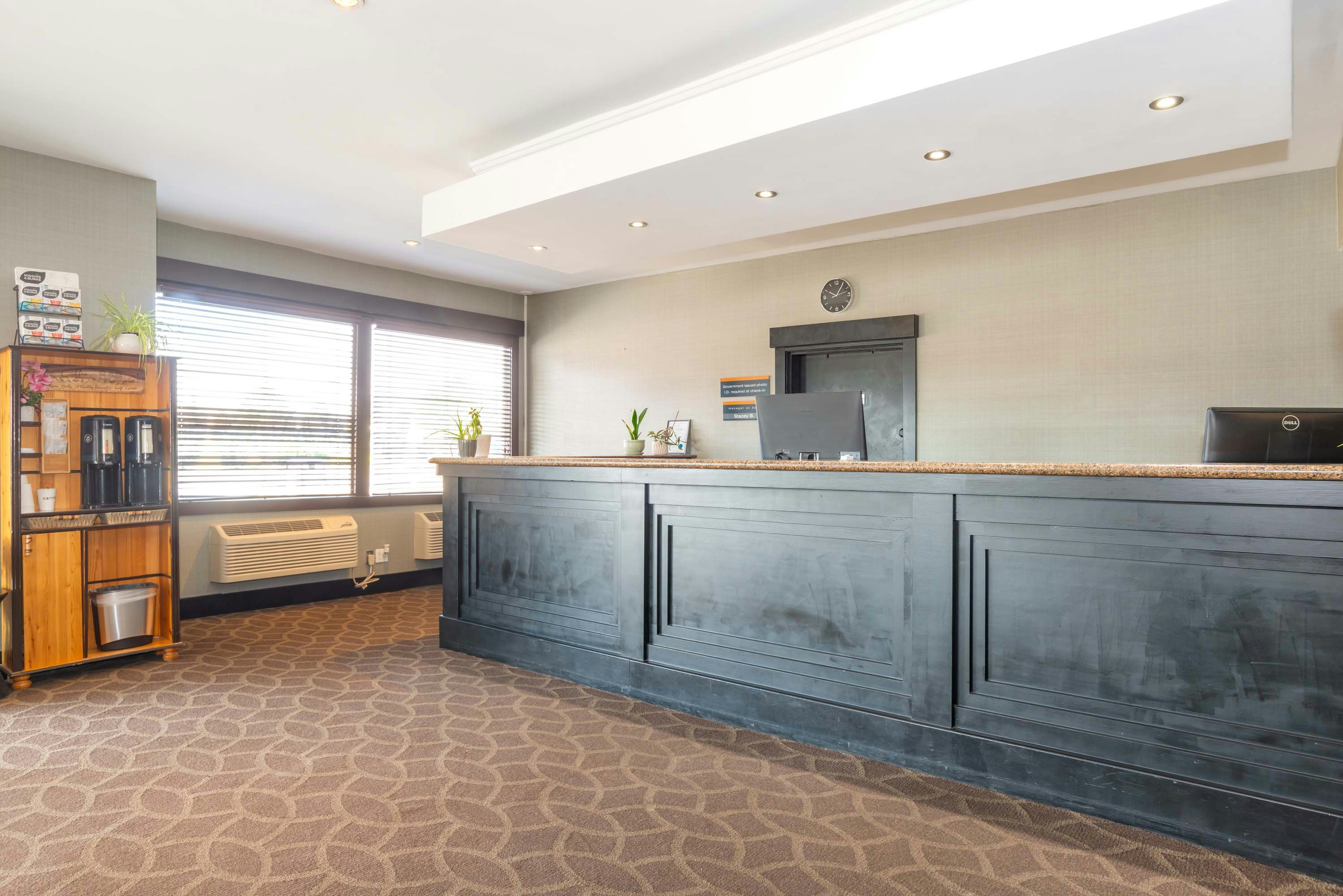 Sandman Hotel Cranbrook 11/47