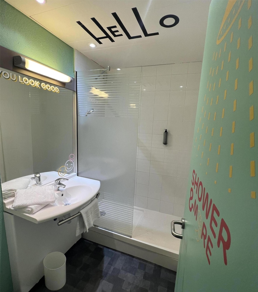 Premiere Classe Lyon Nord Dardilly 49/50