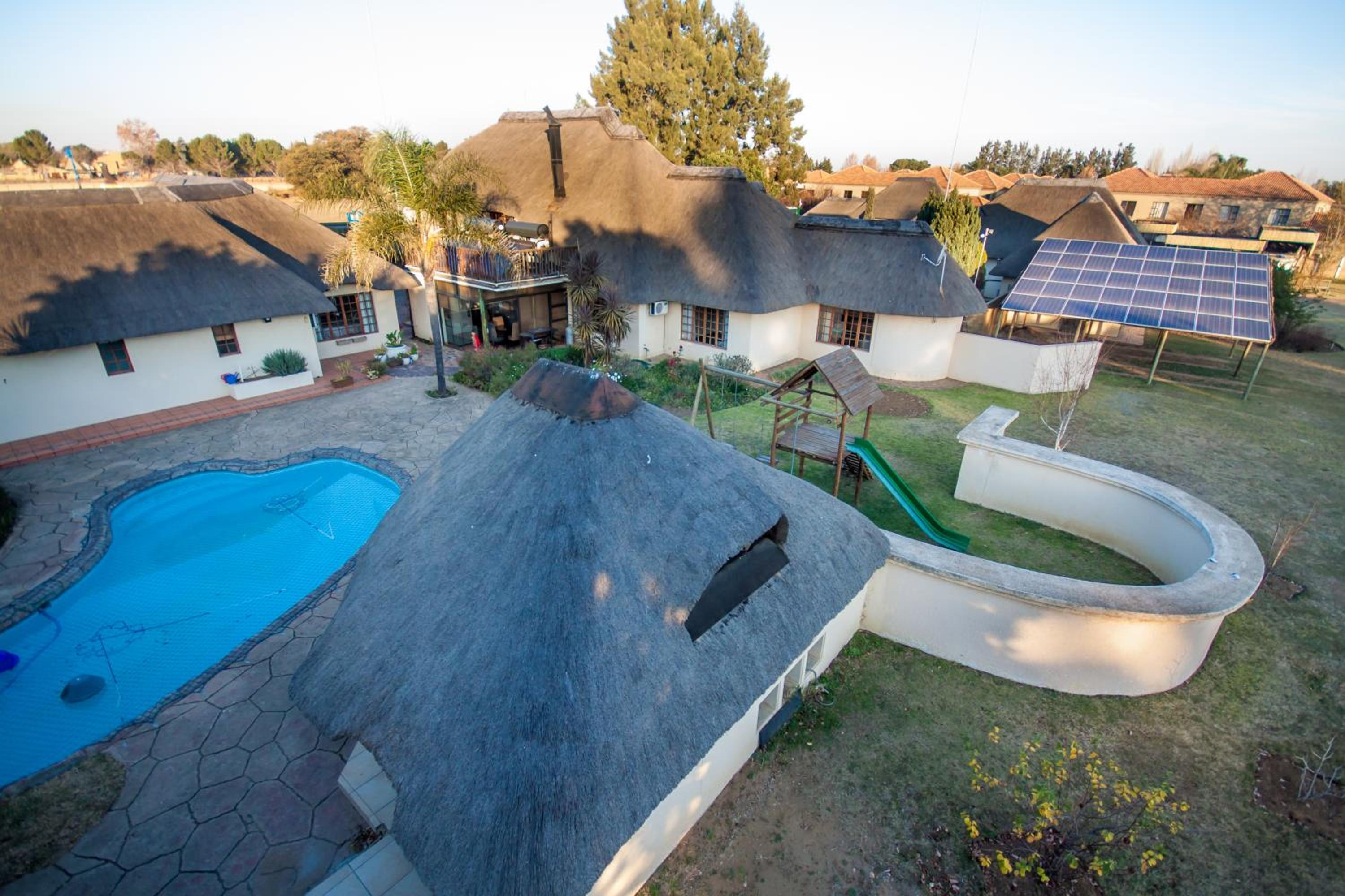 12 On Vaal Drive Guest House 15/15