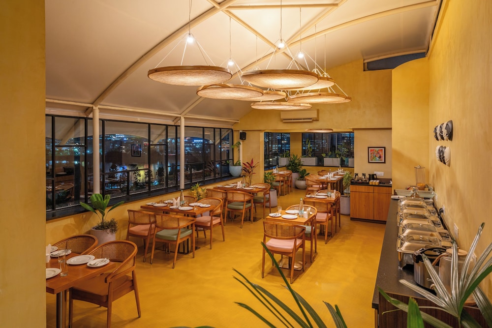 Serenity Inn La Serene 48/56