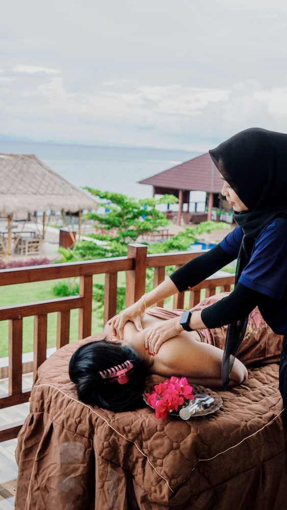 Bayview Beach Resort East Lombok 28/49