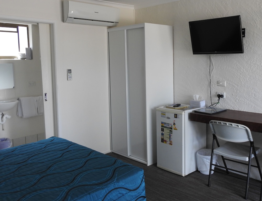 URANGAN MOTOR INN 21/31
