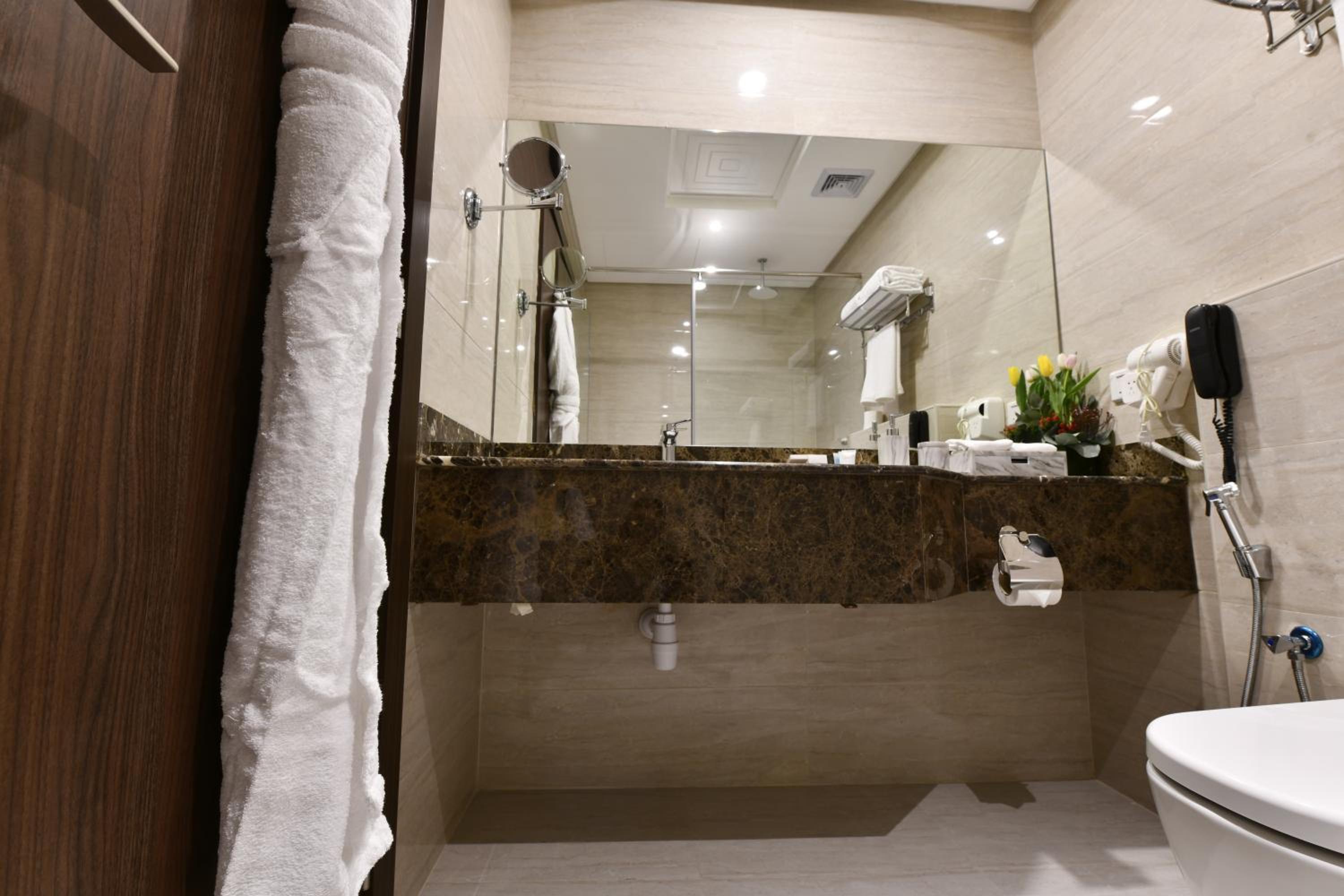 غرفة ديلوكس بسرير كينج، Juffair Boulevard Hotel and Suites 4/5