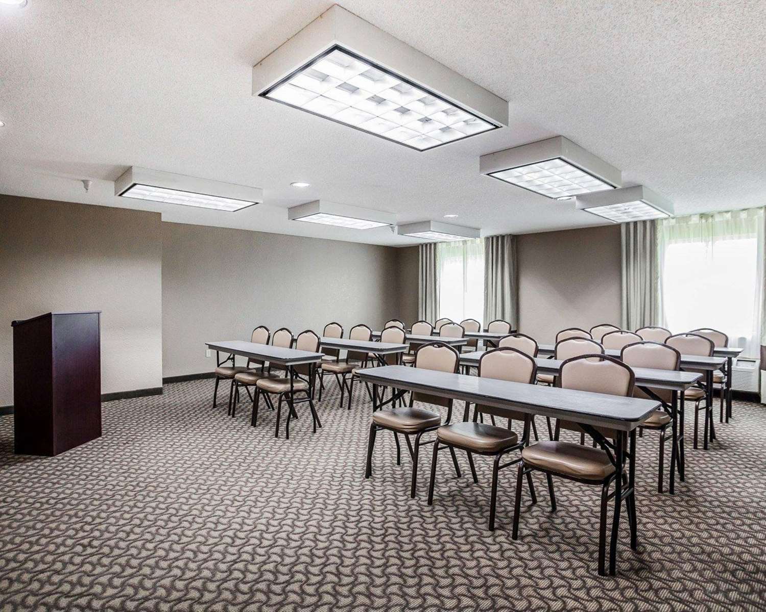 Comfort Inn And Suites Moberly Ex Holiday Inn Express Moberly 29/36