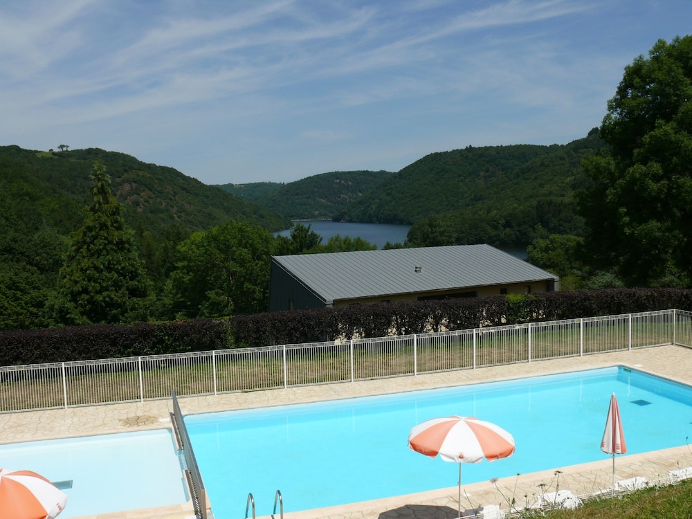 Residence Vacanceole Le Domaine de Confolant 37/62