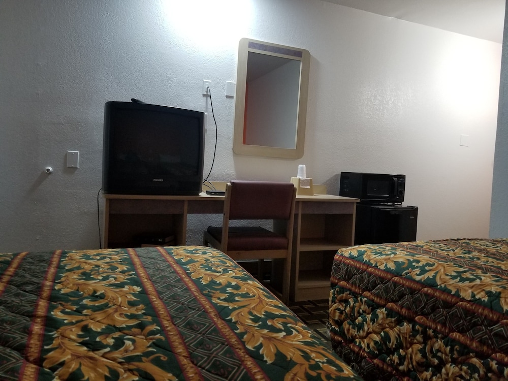 KNIGHTS INN TULSA 8/30