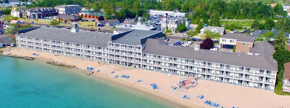 Hamilton Inn Select Beachfront 6/64