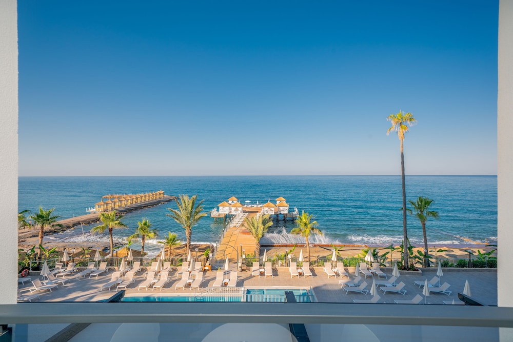 Aria Resort & Spa Hotel 53/60