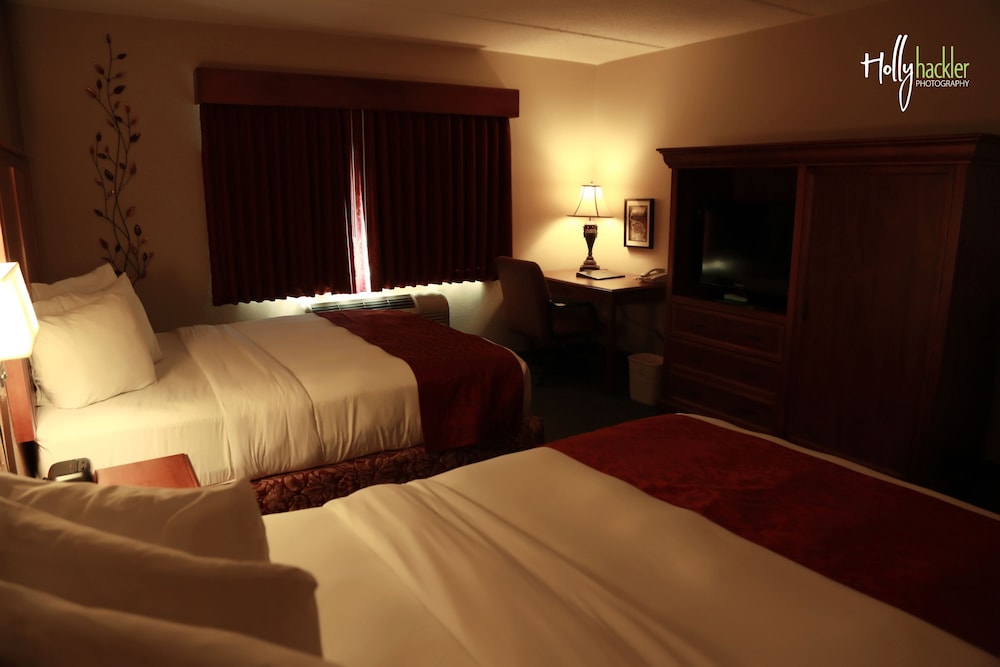 AmericInn by Wyndham McAlester 8/17