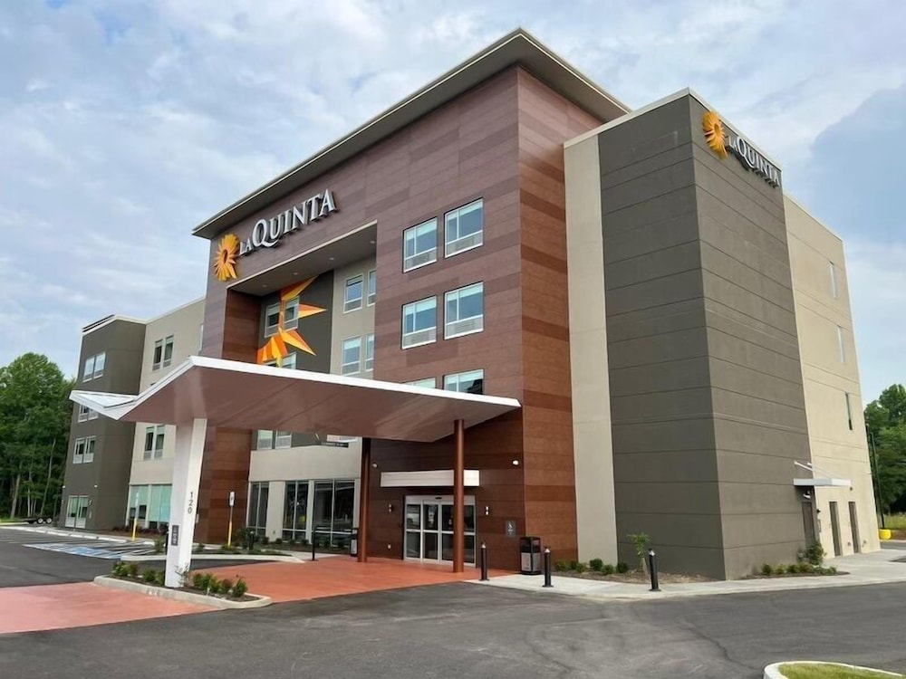 La Quinta Inn & Suites by Wyndham Manchester / Arnold AFB 2/42