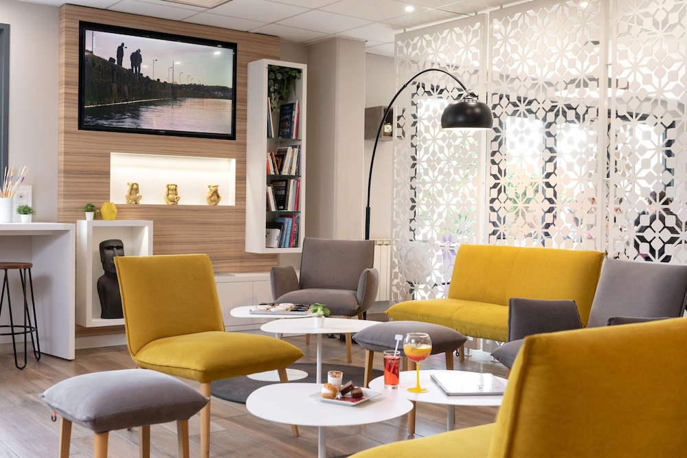 Hotel Kyriad Saint Etienne Centre 44/70