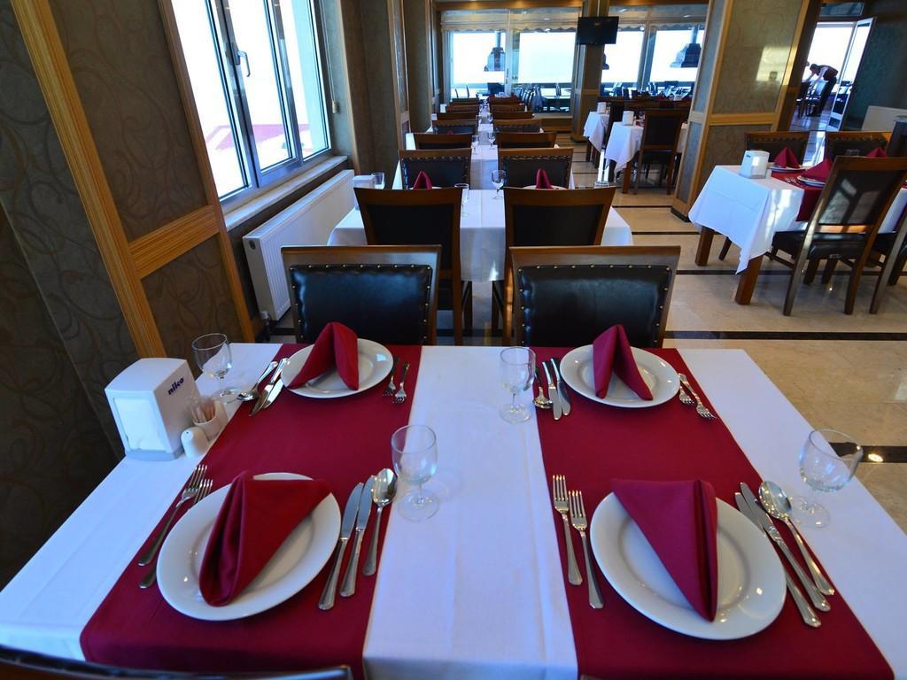 TASAR ROYAL HOTEL 28/33