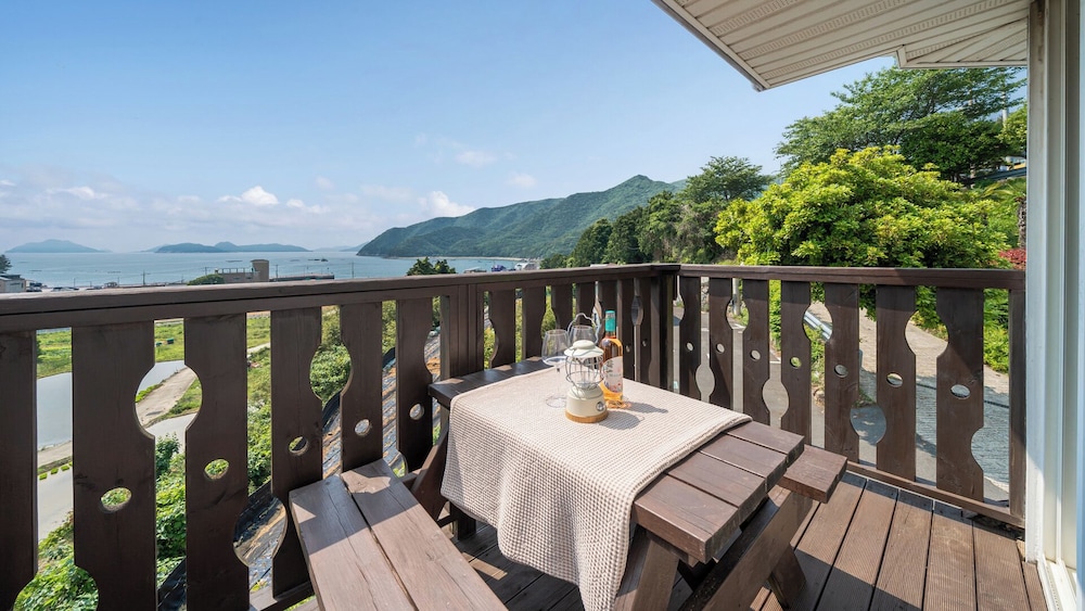 Geoje Gaonara Pension 36/50