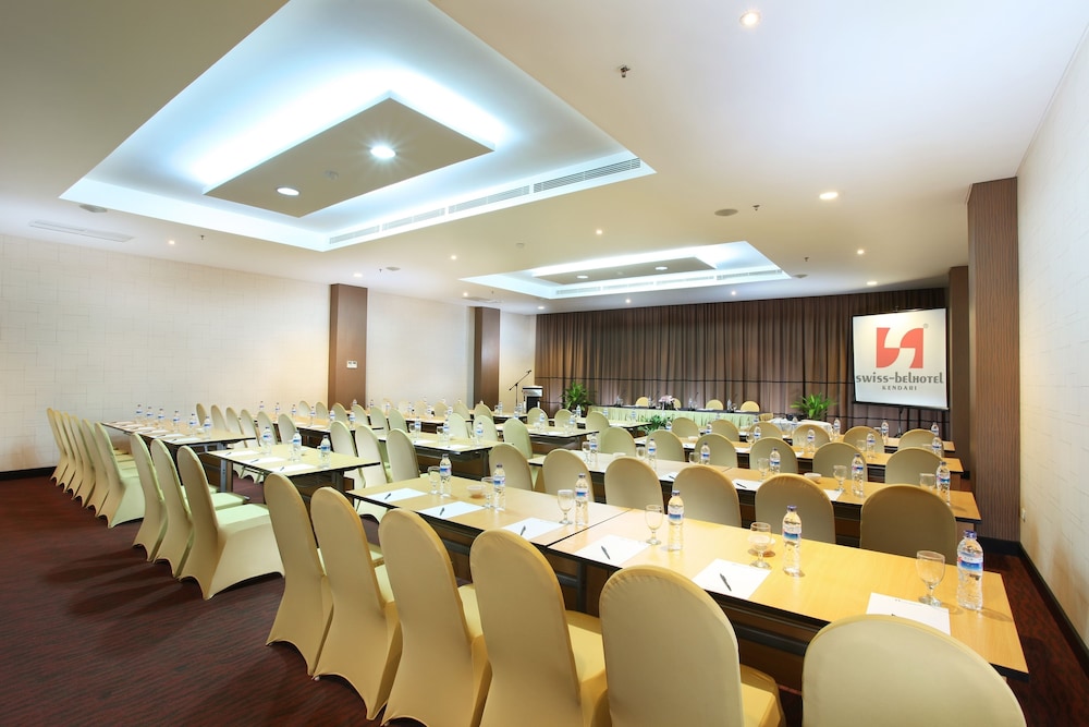 Swiss-Belhotel Kendari 56/70