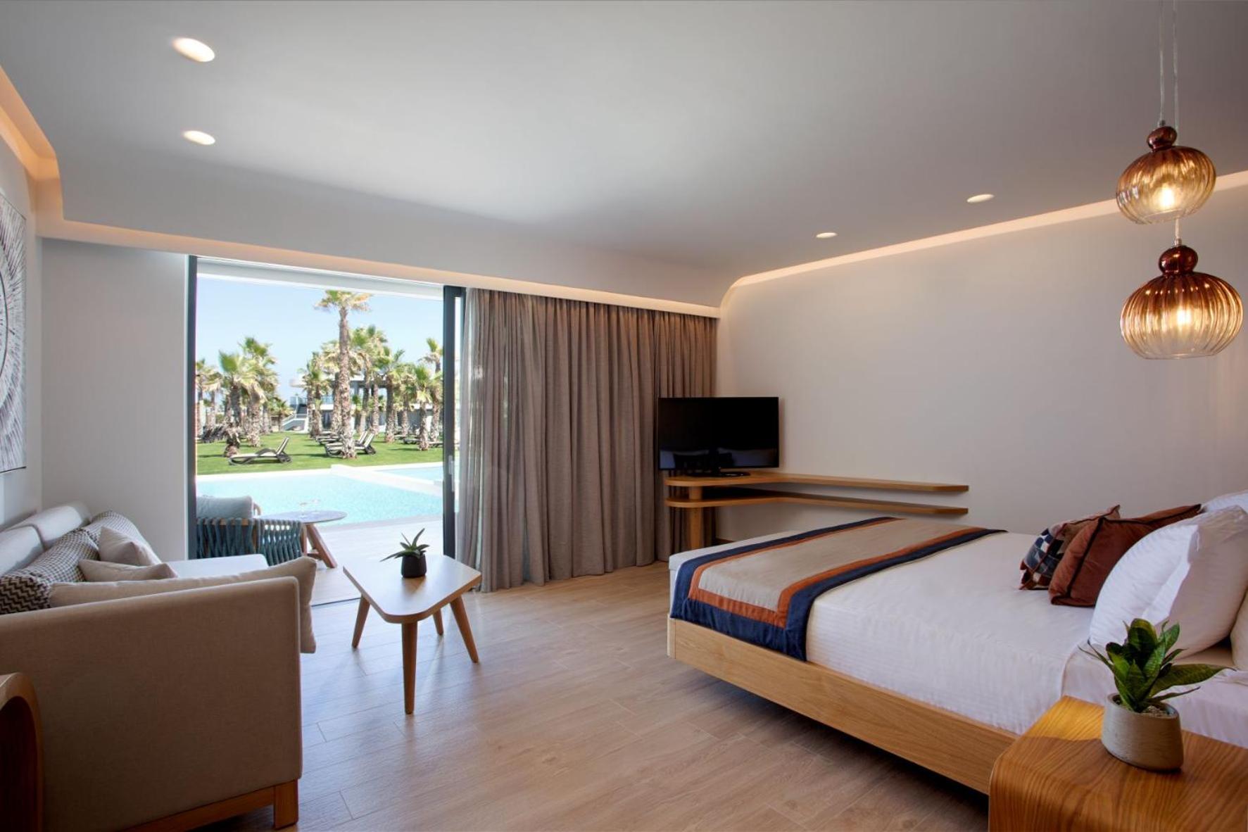 Junior Suite, Deluxe, Beach Front, Private Pool