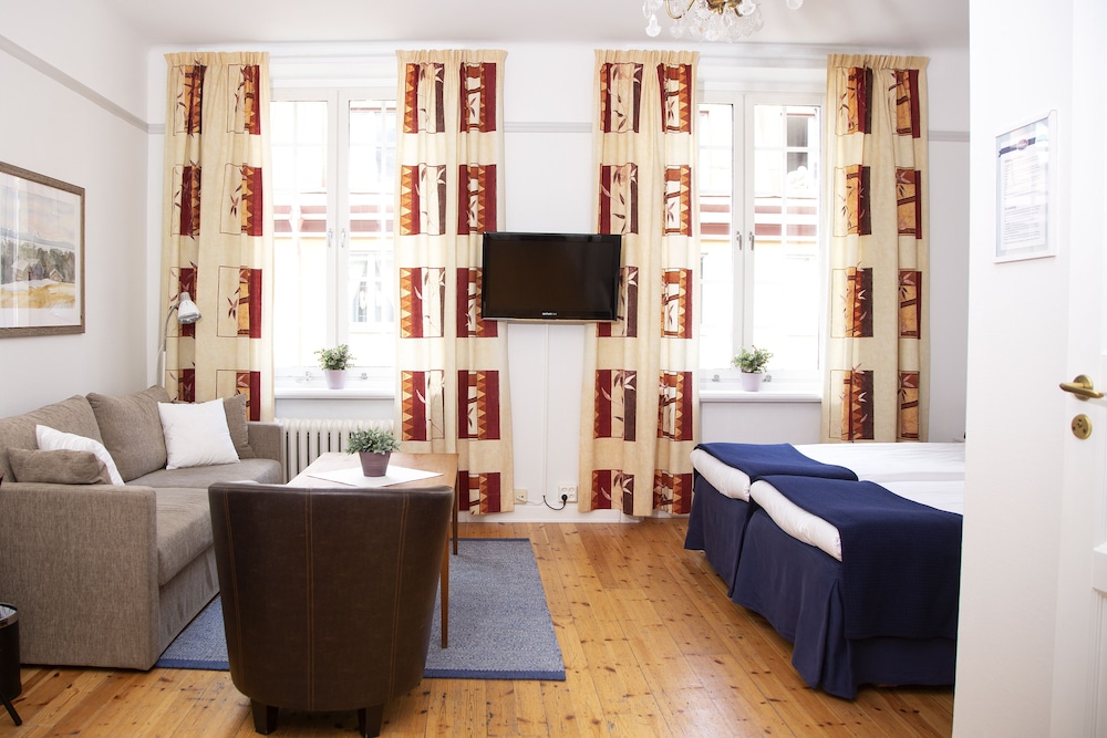 Hotel Emma 26/39