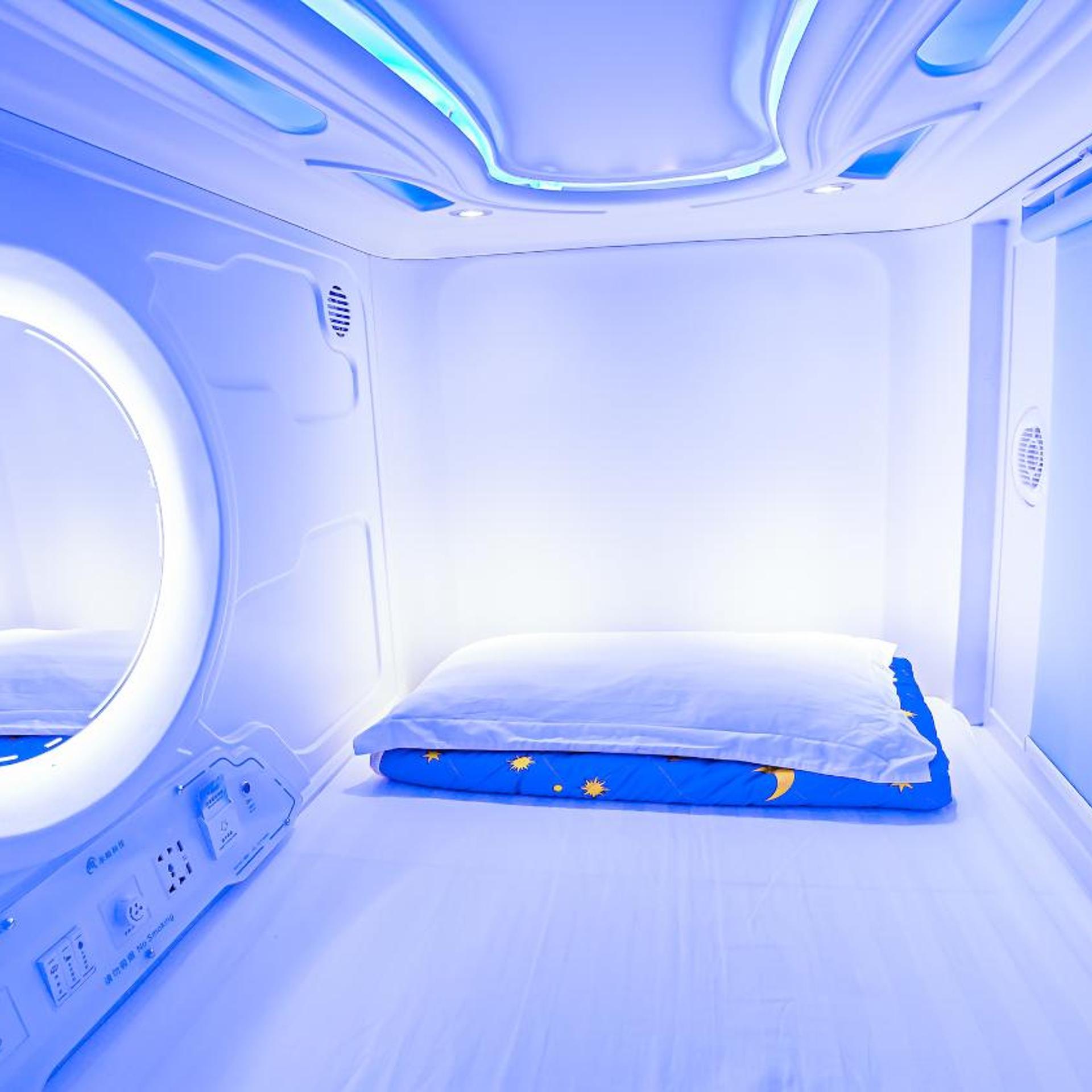 Spacepod Com 4/18