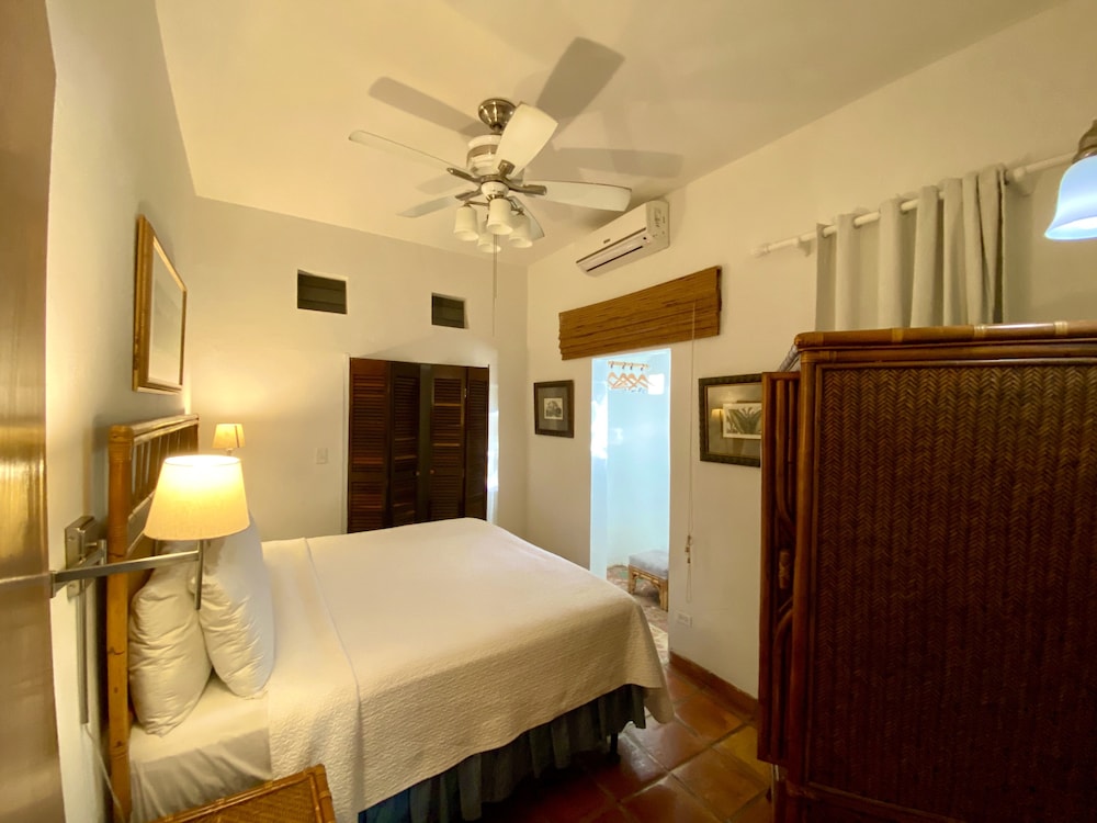 At Wind Chimes Boutique Hotel 36/77