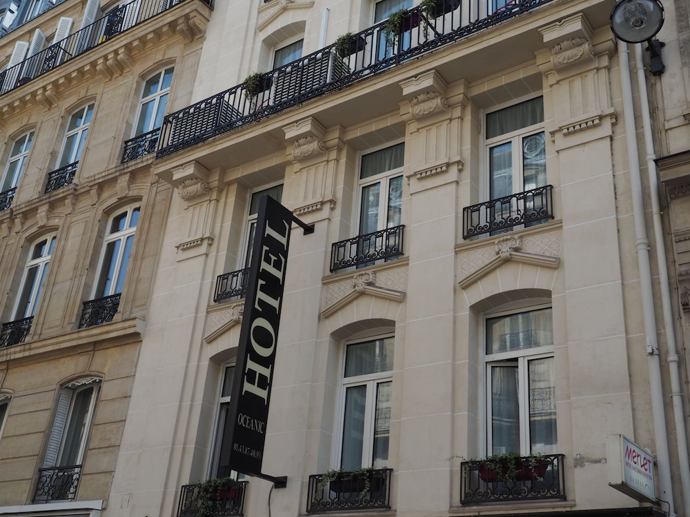 Hotel Oceanic 3/50