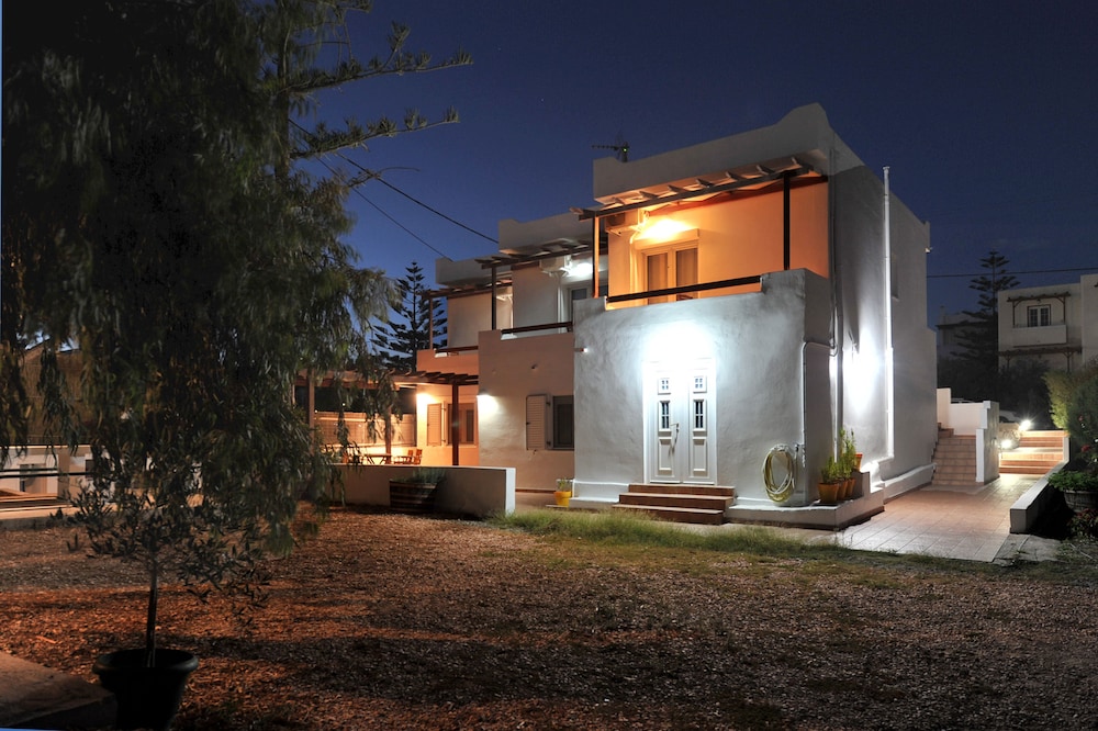 Tsakanos Studios 3/50