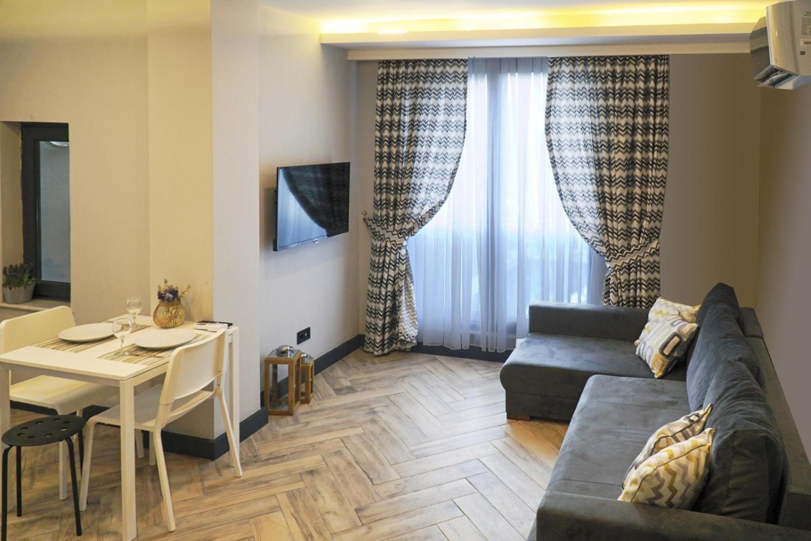 Meyde Boutique & Suites 25/50