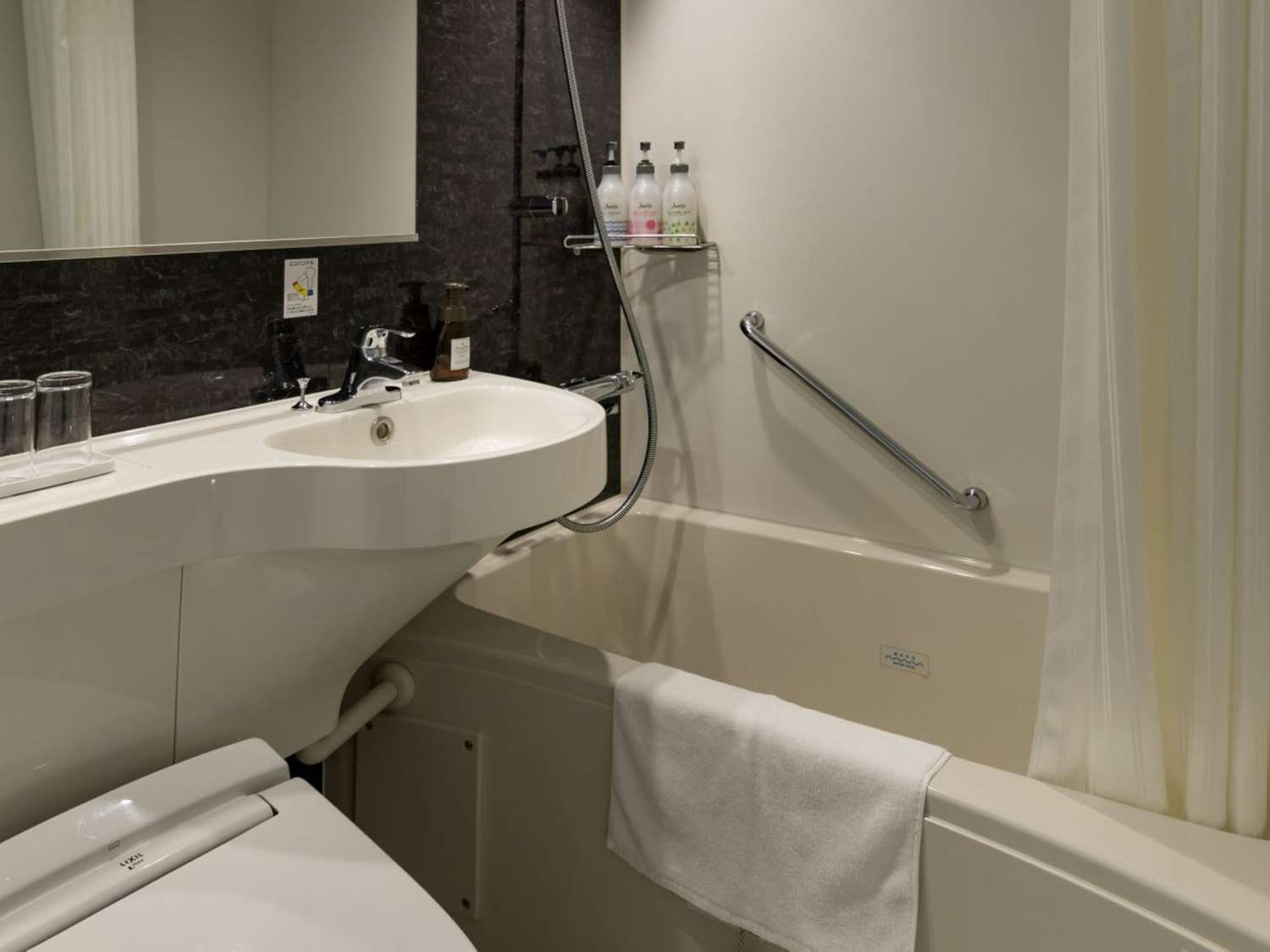 غرفة بسرير مزدوج لذوي الإعاقة، Best Western Hotel Fino Tokyo Akihabara 2/2