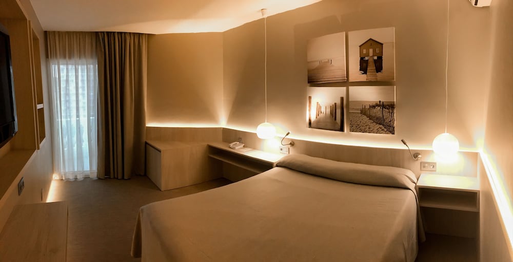 Double Single Use، Hotel Bernat II 7/10
