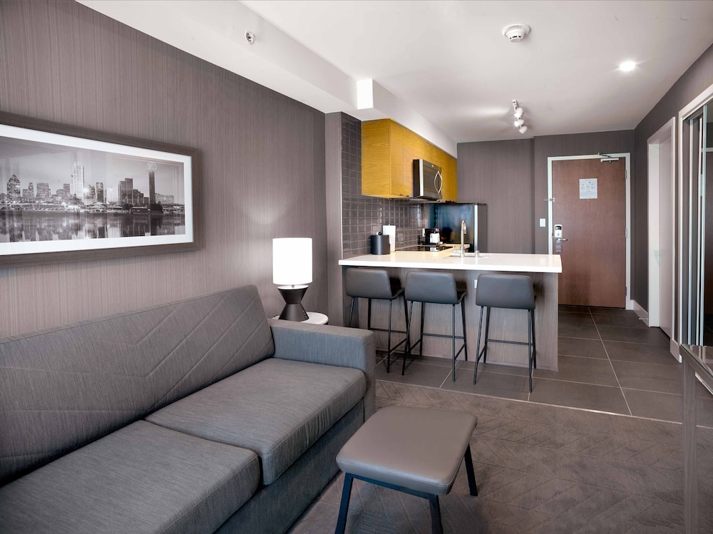 Sandman Signature Plano - Frisco Hotel 10/53