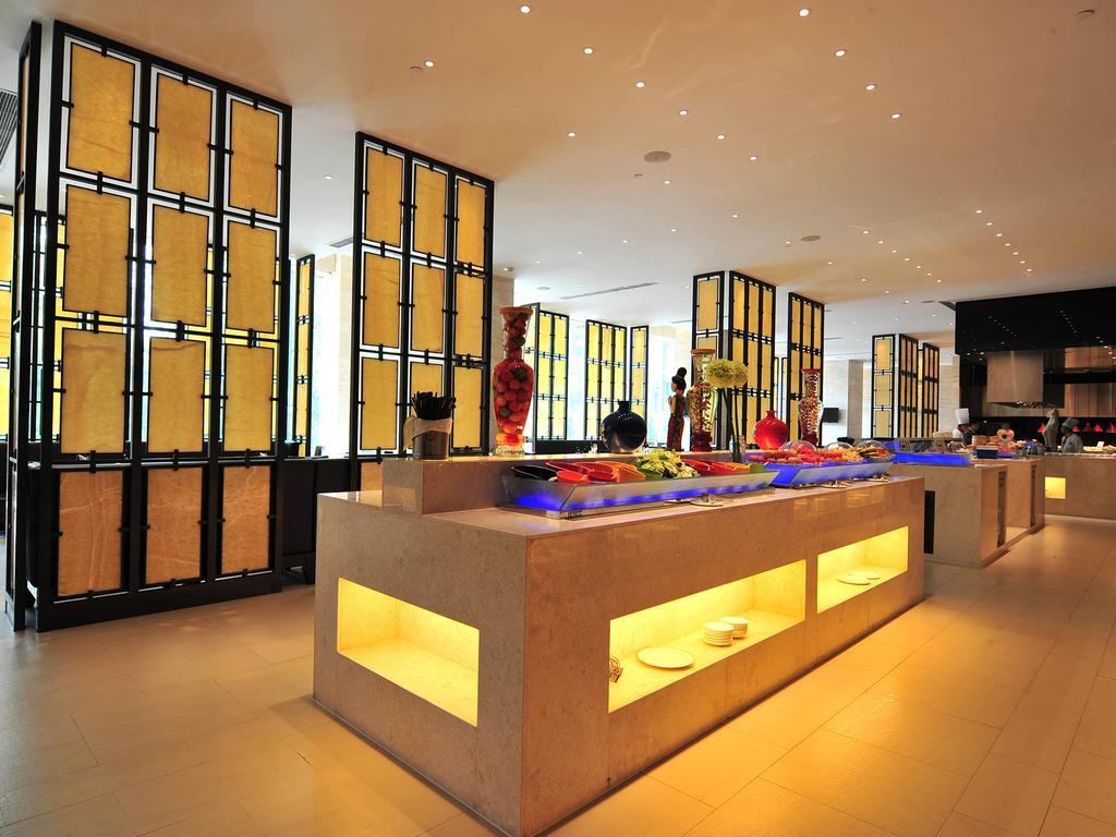 Wuxi Jinling Hotel 7/40