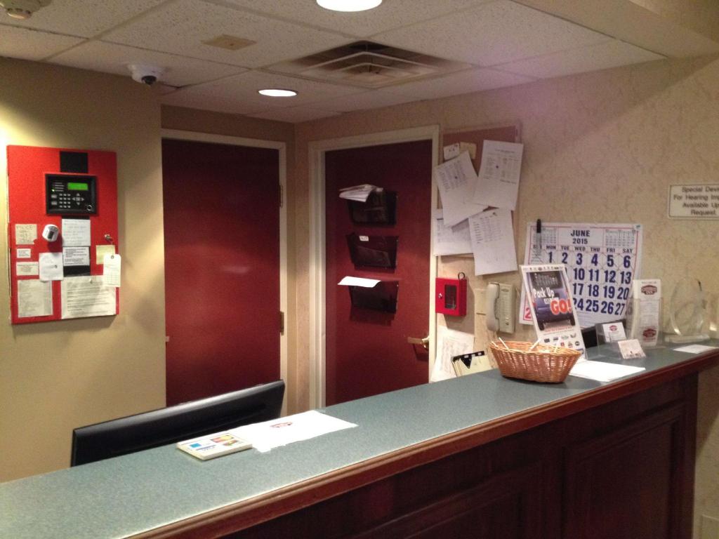Country Hearth Inn & Suites Willard 2/12