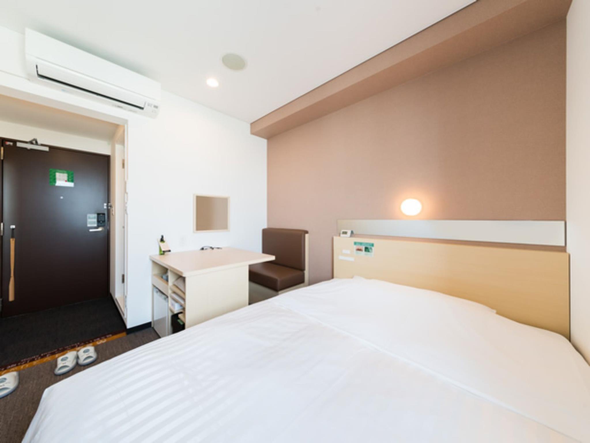 Room, Double Bed