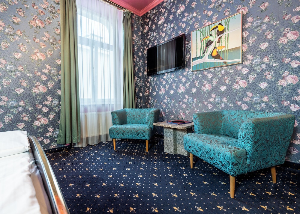 Hotel Urania 66/78
