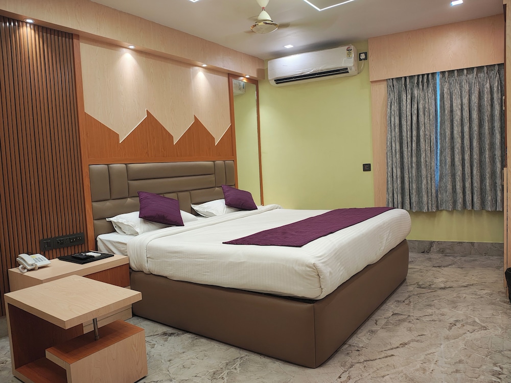 HOTEL EXECUTIVE TOWER 17/50