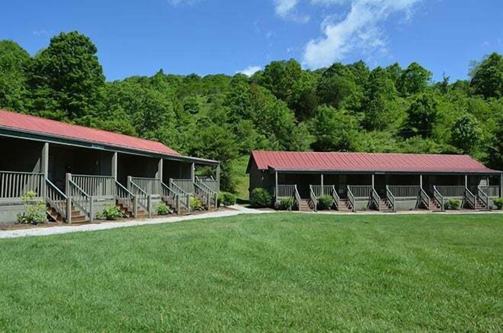 Mountain Lake Lodge 13/17