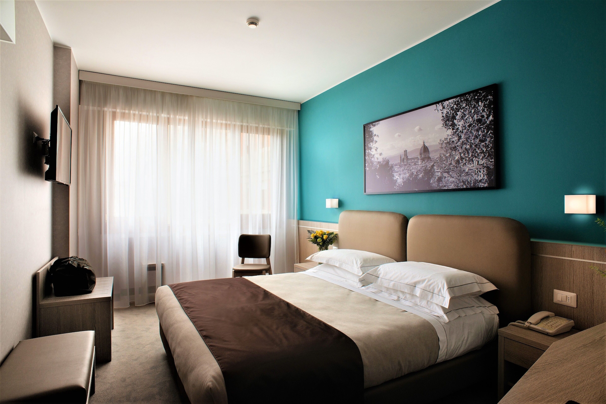 ROOM, TRIPLE