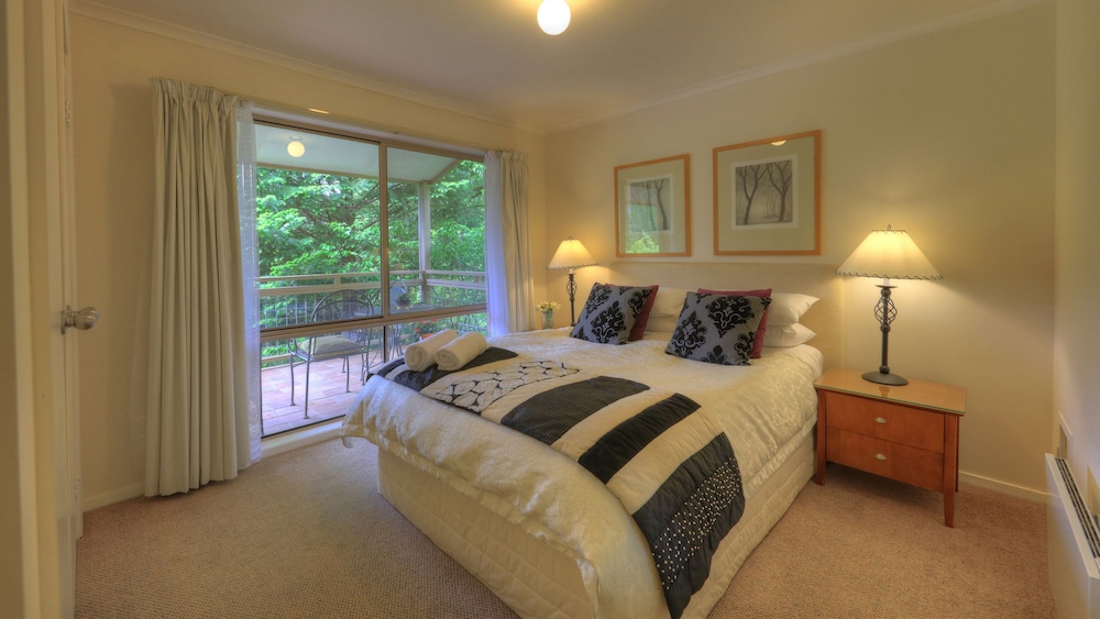 CHESTNUT TREE HOLIDAY APARTMENTS 4/50