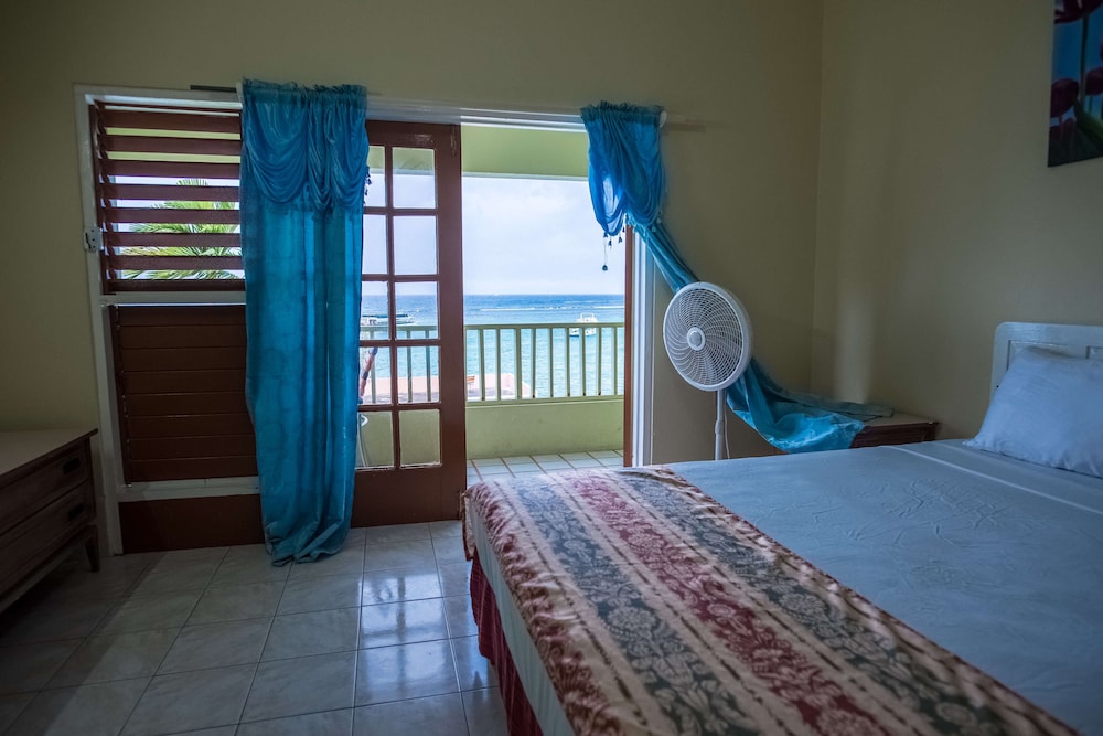 Ocean Rooms At Ocean Sands 28/50