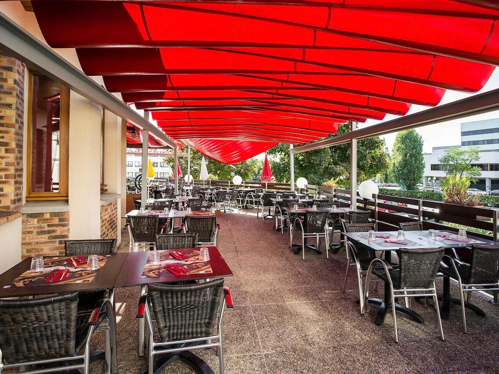 Ibis Bordeaux Lac 58/70