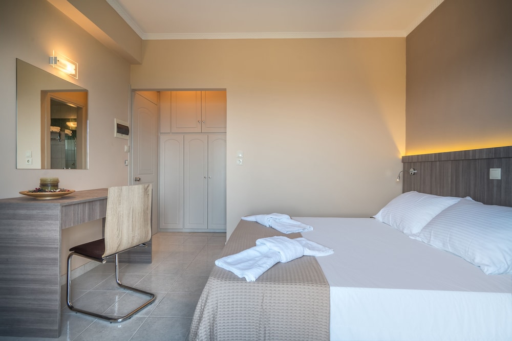 ROOM, DOUBLE BED, SEA VIEW
