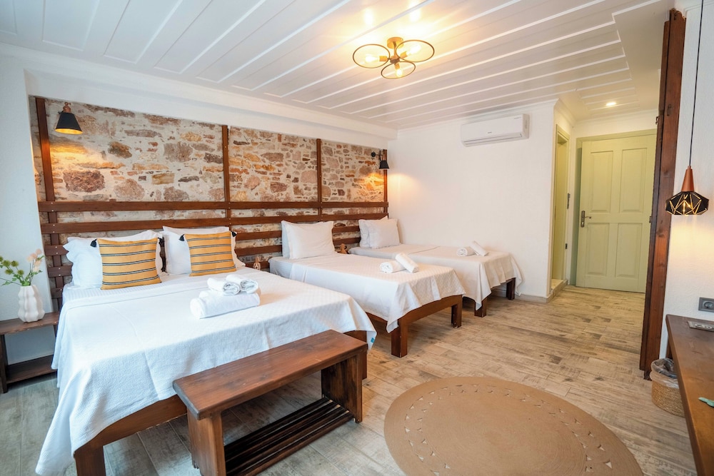 Cunda Tas Otel by Taze 14/50