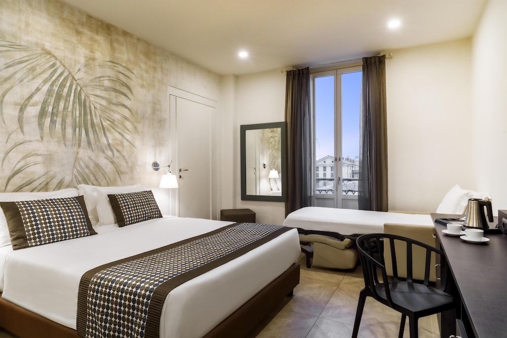 غرفة قياسية بسرير كوين مع أريكة، Best Western Plus Hotel Royal Superga 4/7
