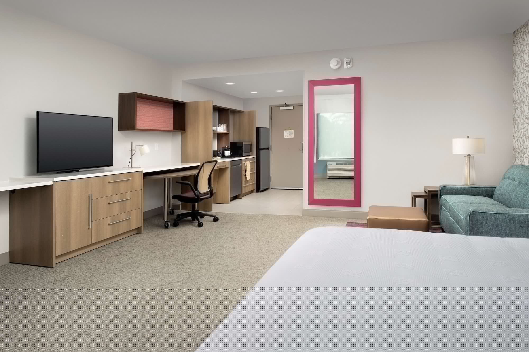 STUDIO, QUEEN BED, ACCESSIBLE