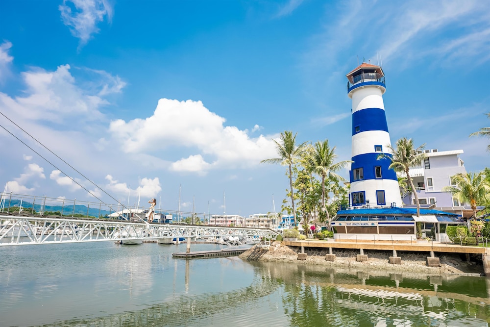 NH Boat Lagoon Phuket Resort 43/48